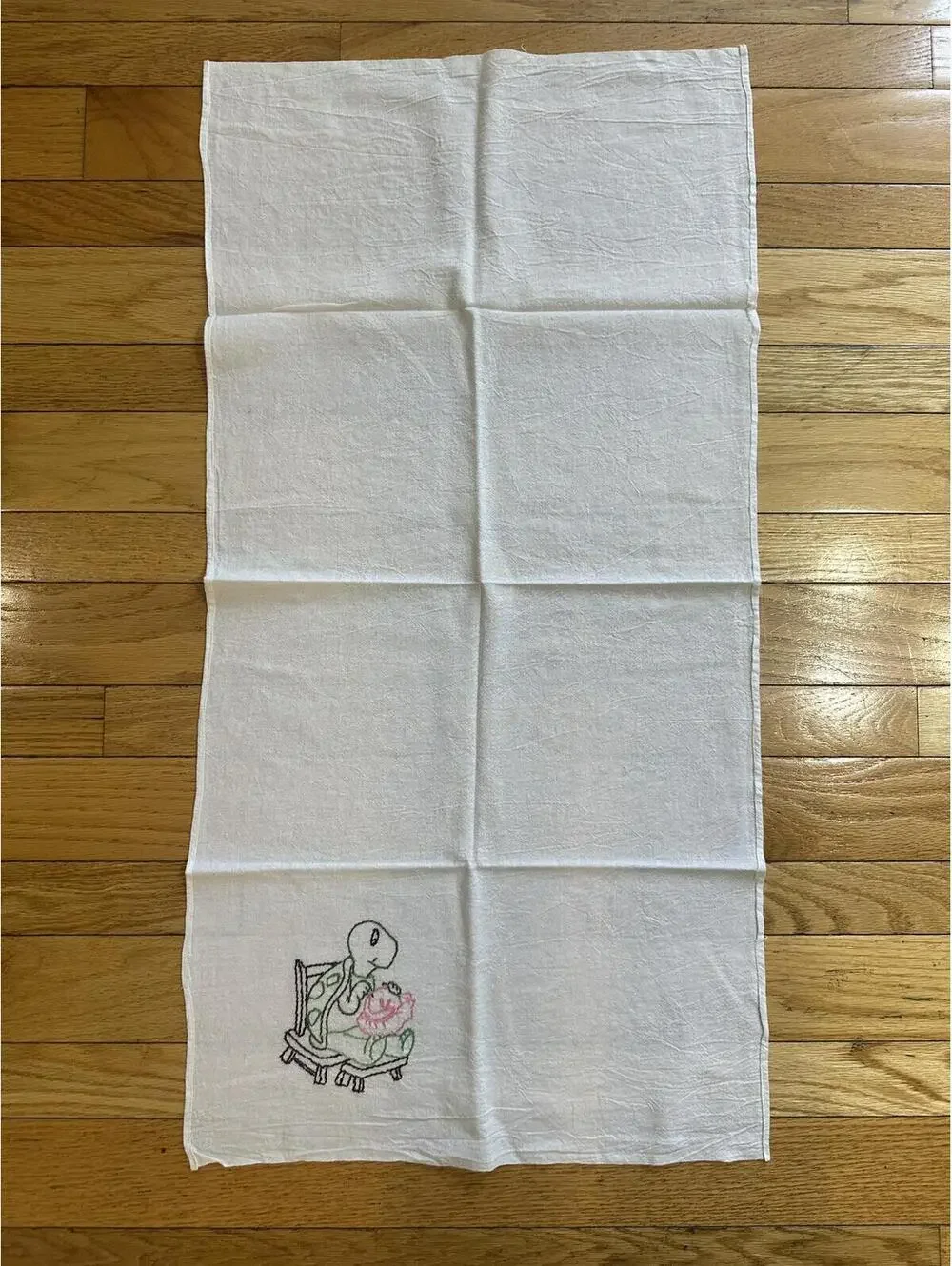 7 VTG Embroidered Tea Towels Cat Turtle Fruit Vegetables Farmhouse Cottagecore